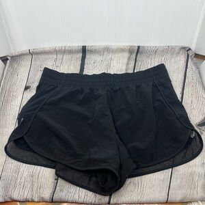✨EUC! ATHLETA Mesh Racer Run 2.5” Shorts in Black.